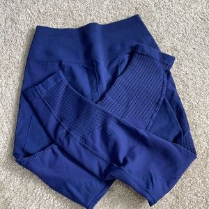 LuluLemon Zone In Leggings Size 6